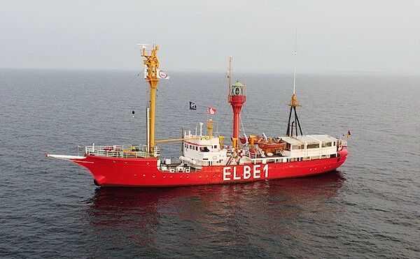 Das Feuerschiff ELBE1 auf hoher See - Wochenende an der Jade